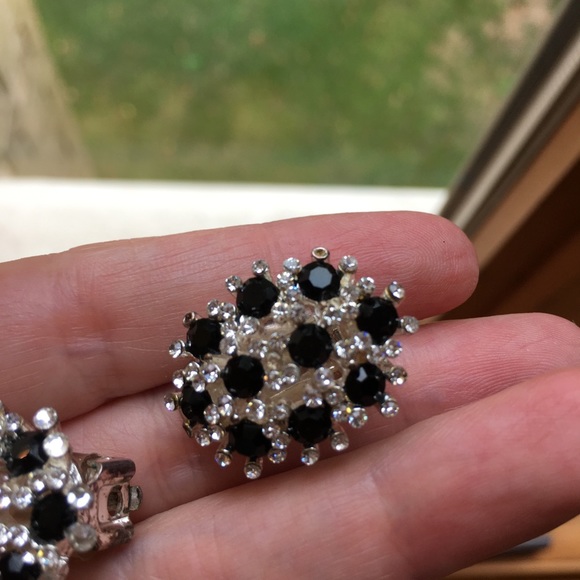Sparkly Clip on earrings - Picture 3 of 11